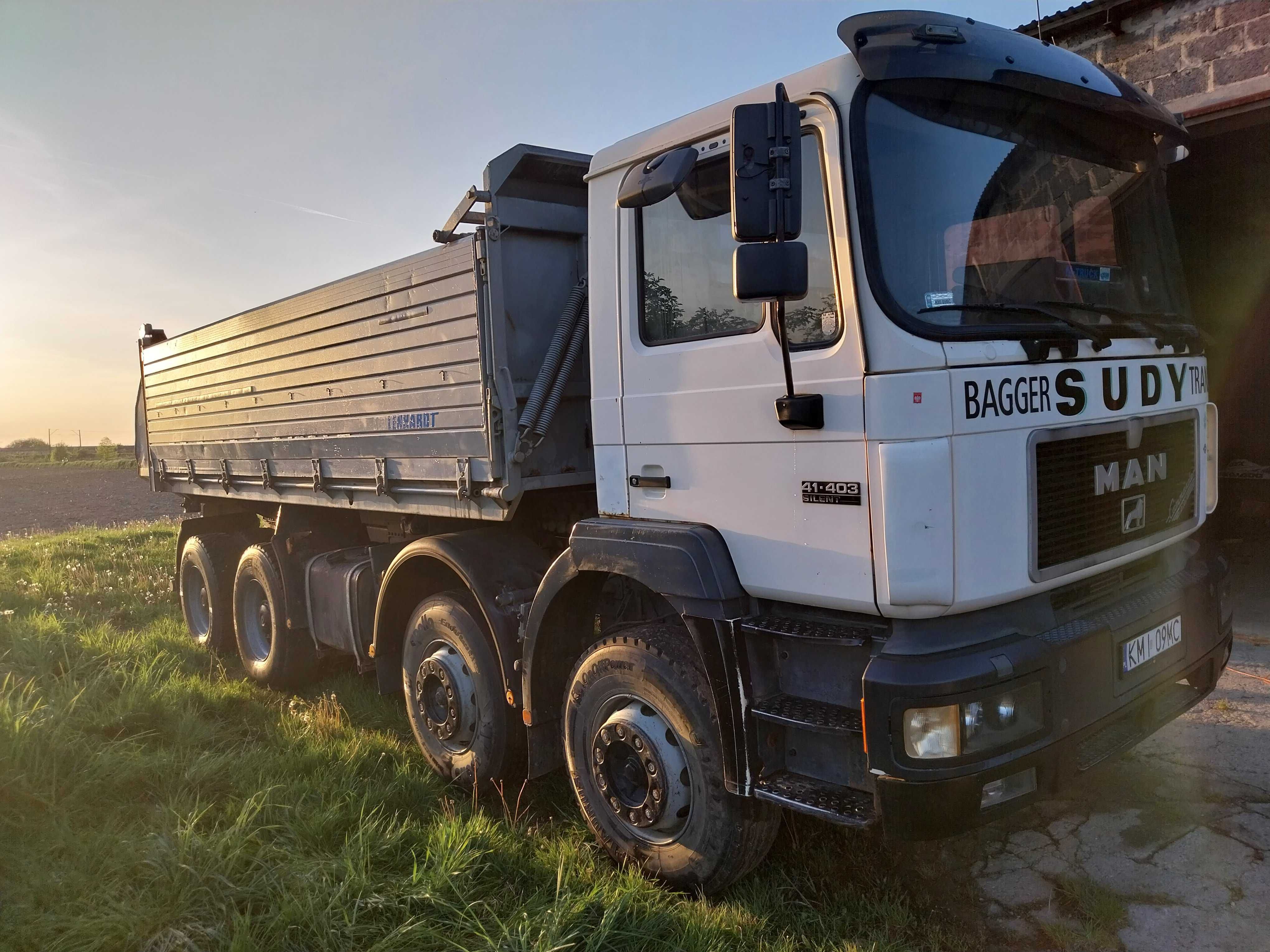 MAN f 2000  8x4 3 stronny wywrot