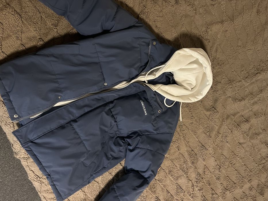 Зимова куртка.