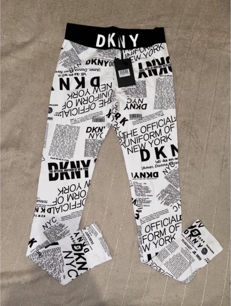 Костюм XS DKNY новий