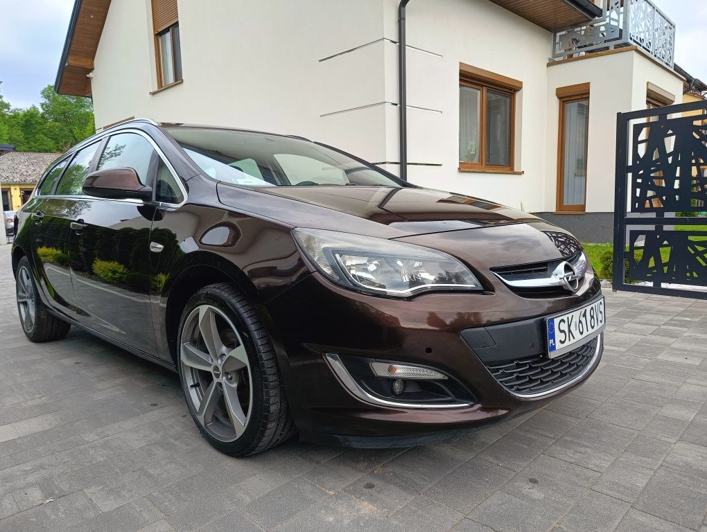 Opel Astra J 2012r
