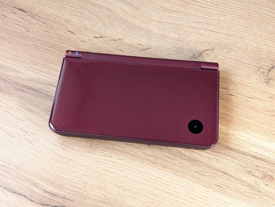 Nintendo DSi XL Burgundy