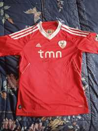 Camisola do Benfica autografada por Nené