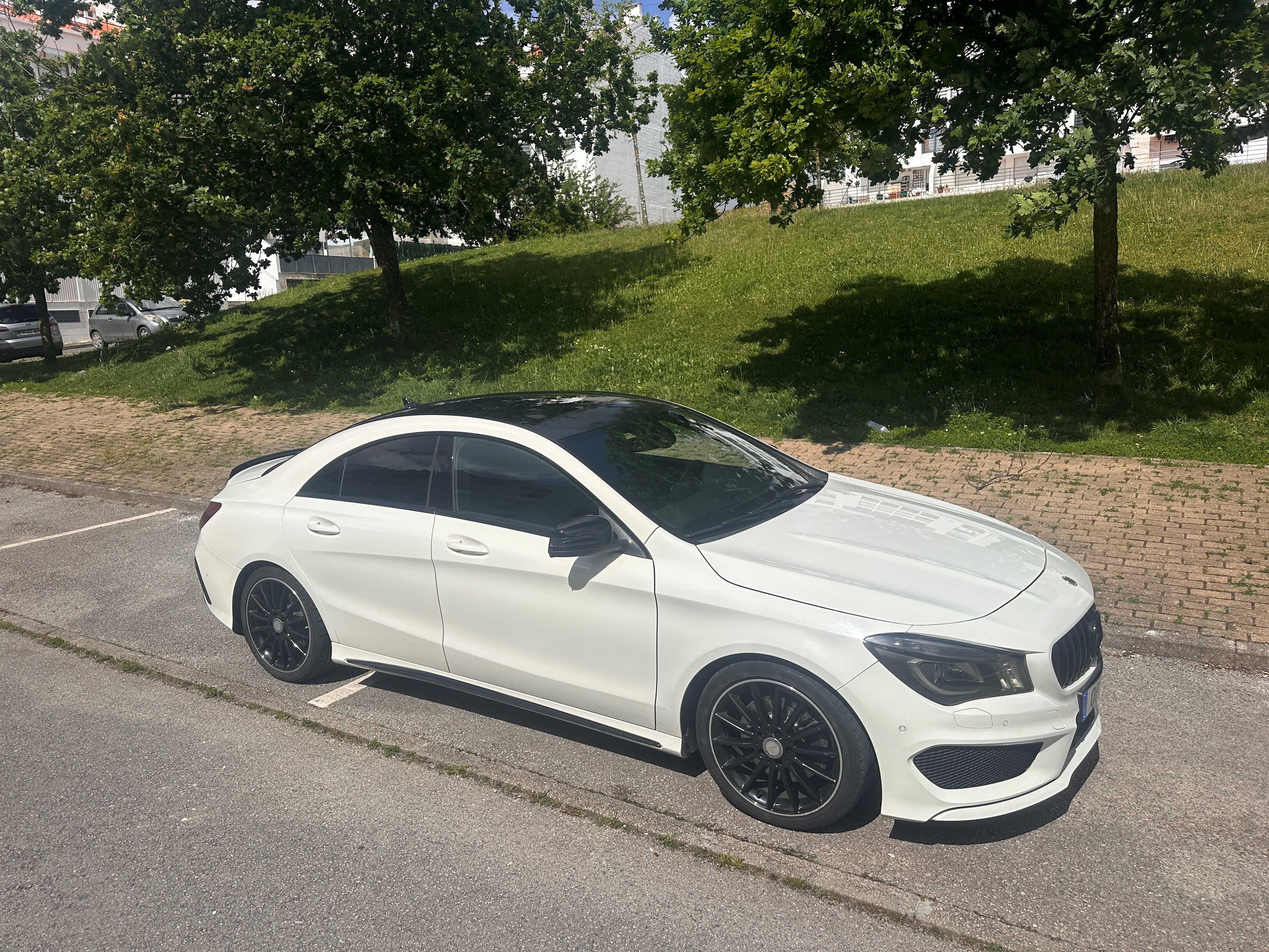 Mercedes-Benz CLA 220 AMG