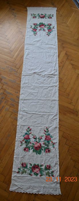 Рушник вышитий "Розы". Каленкор. Объёмная вышивка крестиком. 245х43 см