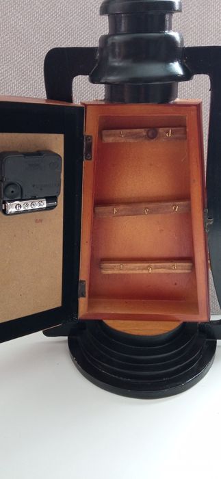 Szafka na klucze z zegarem vintage PRL