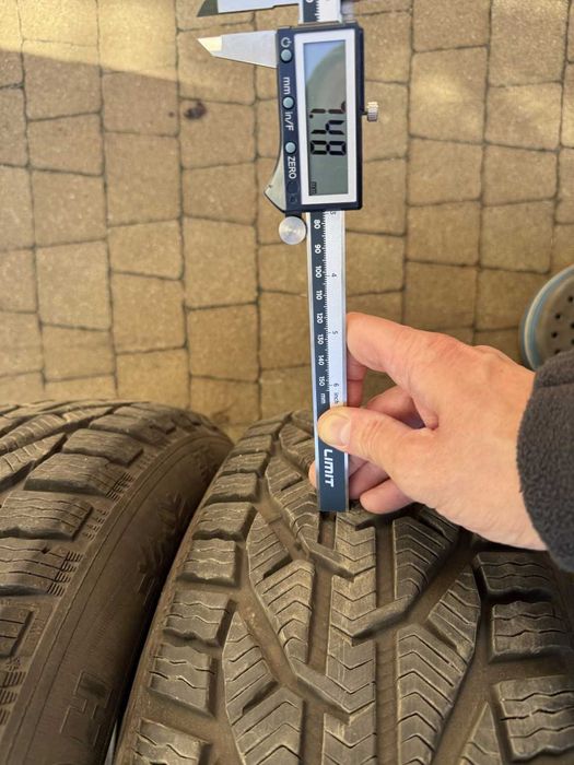 Komplet opon 4x Kormoran Snow 215/60R16 99H XL zimowe - 2023 rok