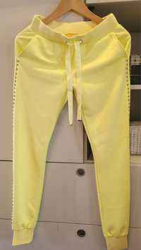 Stylowy żółty dress z ćwiekami rozmiar S