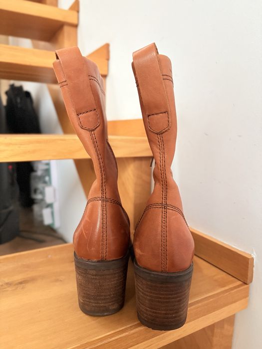 Botki na obcasie brązowe skórzane kowbojki z suwakiem vagabond