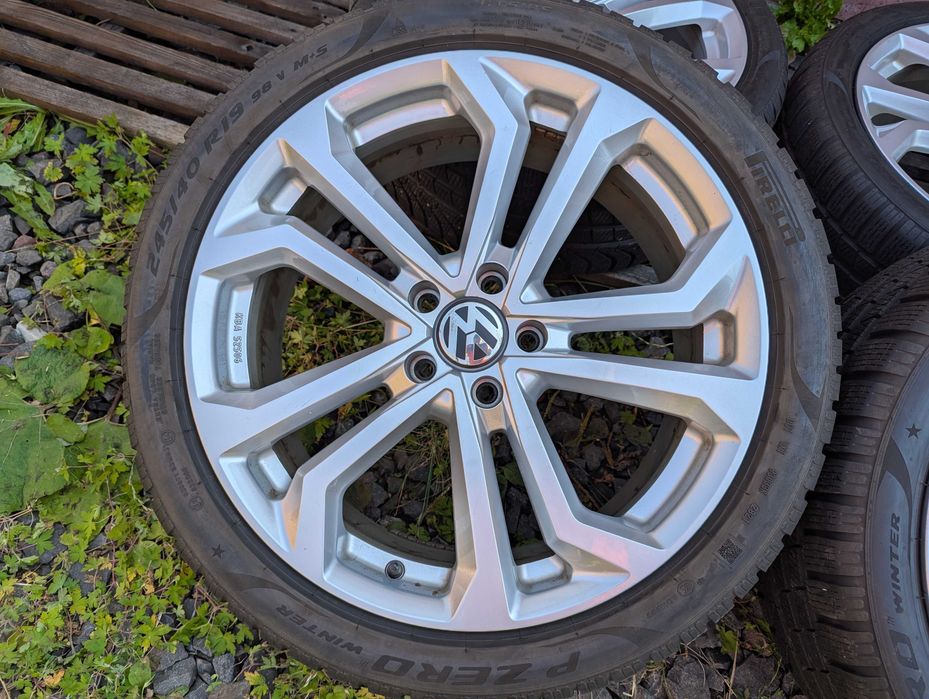 диски VW Mercedes Audi BMW Skoda 8Jx19 5x112 ET39 шини 245/40R19 зима