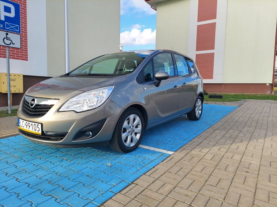 Opel Meriva 1,4b tylko 139800 super stan