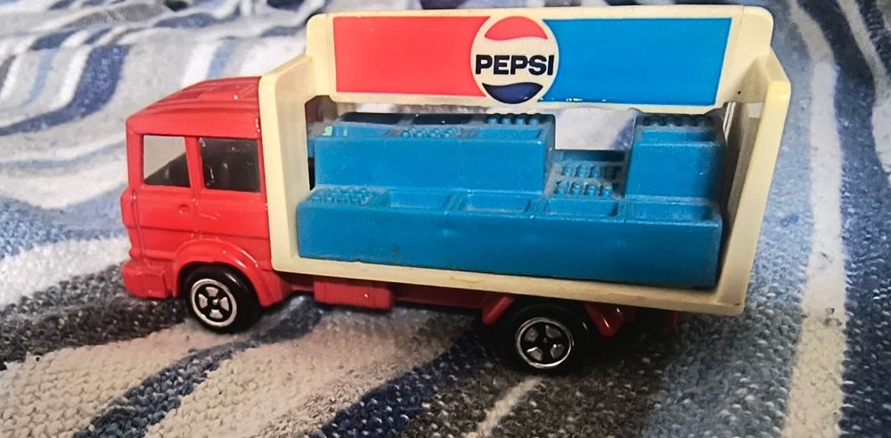 corgi Samochód resorak  dostawczy Pepsi