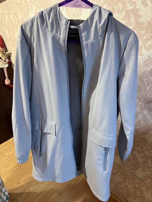 Блакитний дощовик Zara