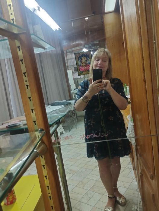 Massagens de relaxamento e   Reiki.