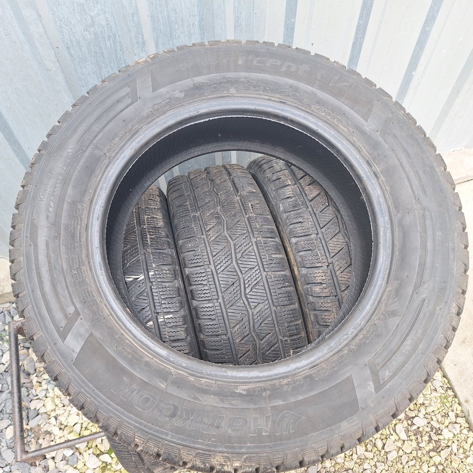 Opony zimowe Hankook 205/65 16C, 2020rok, 8mm