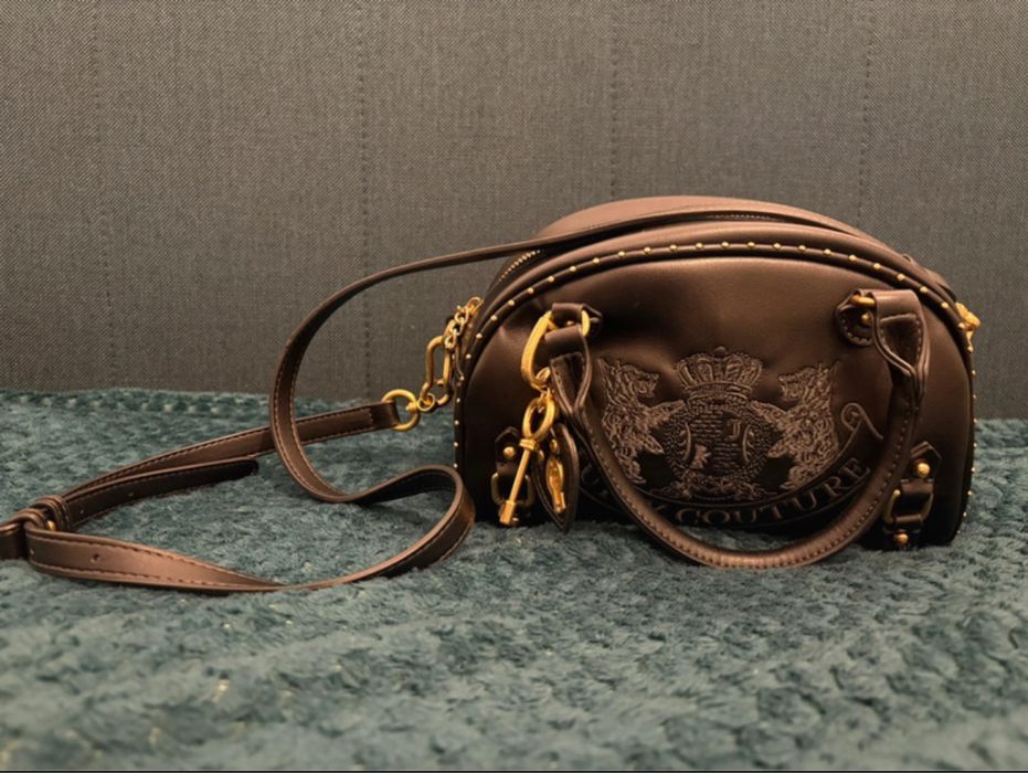 Czarna torebka juicy couture