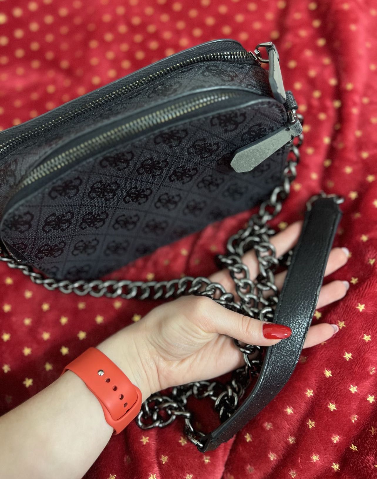 Сумка  крос-боді GUESS Noelle Quatto G
Camera Crossbody оригінал