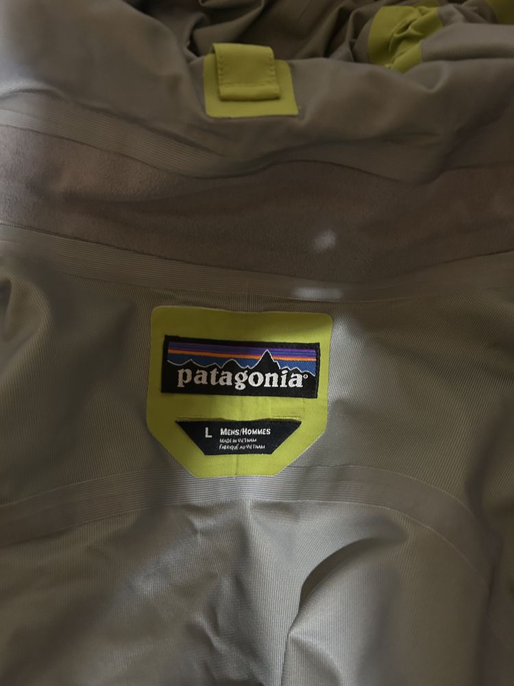 Вітровка patagonia на gore tex