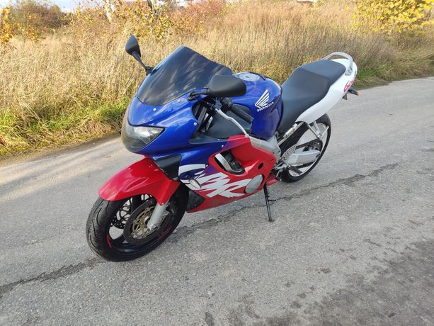 Honda CBR F4 możliwy transport