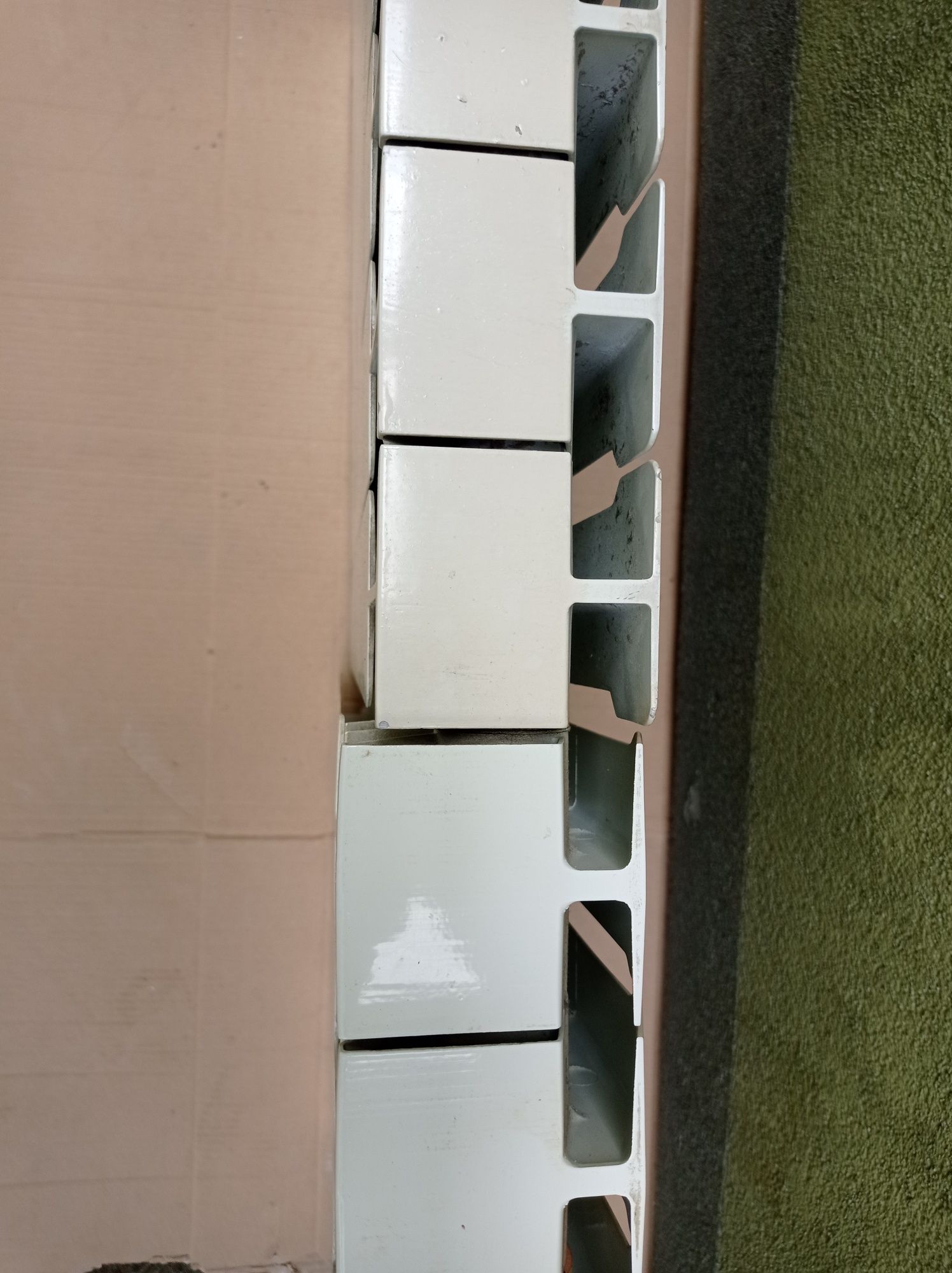 Grzejnik, kaloryfer aluminiowy + gratis głowica termostatyczna