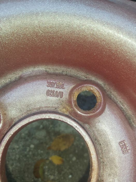 Продам  по четыре  железяки