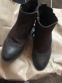 Botas castanhas 36