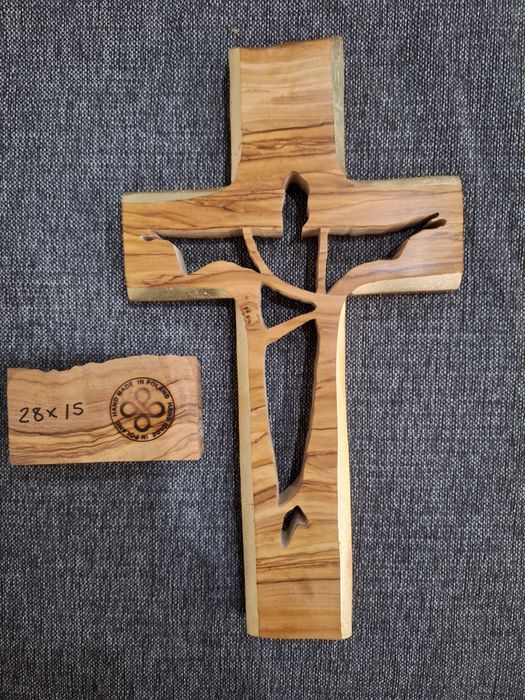 Krzyż z drewna oliwnego