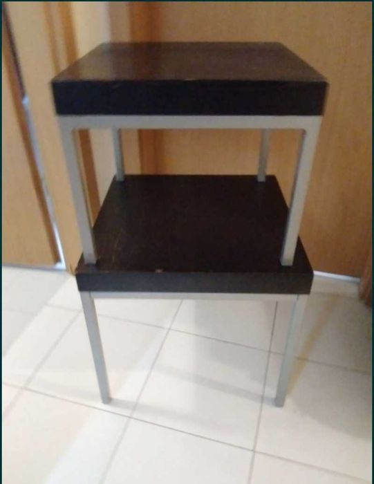 2 mesas de apoio IKEA