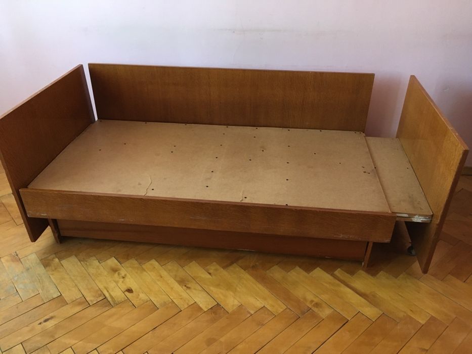 Диван без матраца