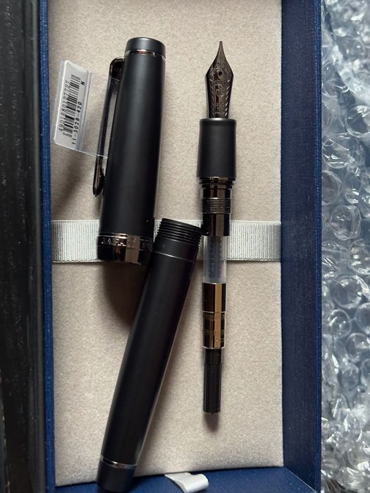 Pióro wieczne Sailor Pro Gear Imperial Black „M” +atr.