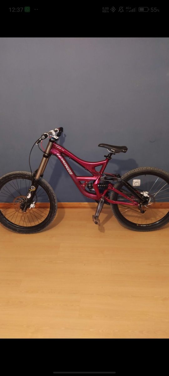 Vendo bicicleta downhill specialized demo oito,