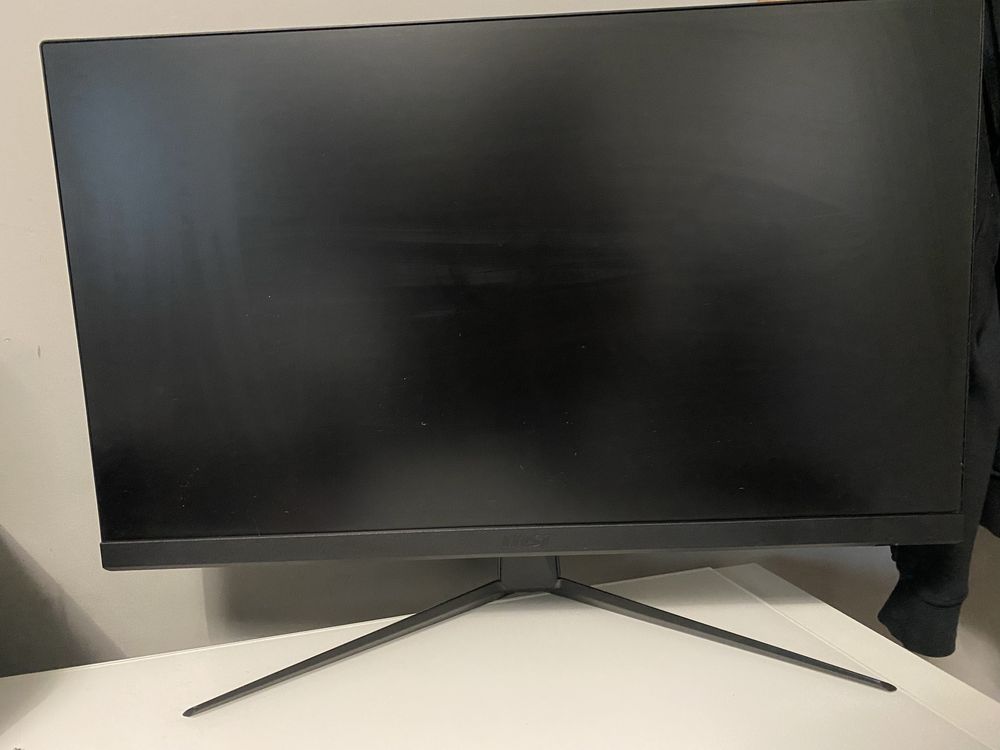 Komputer do gier + Monitor MSI 27” + Akcesoria