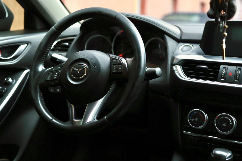 Мазда 6 2015 року