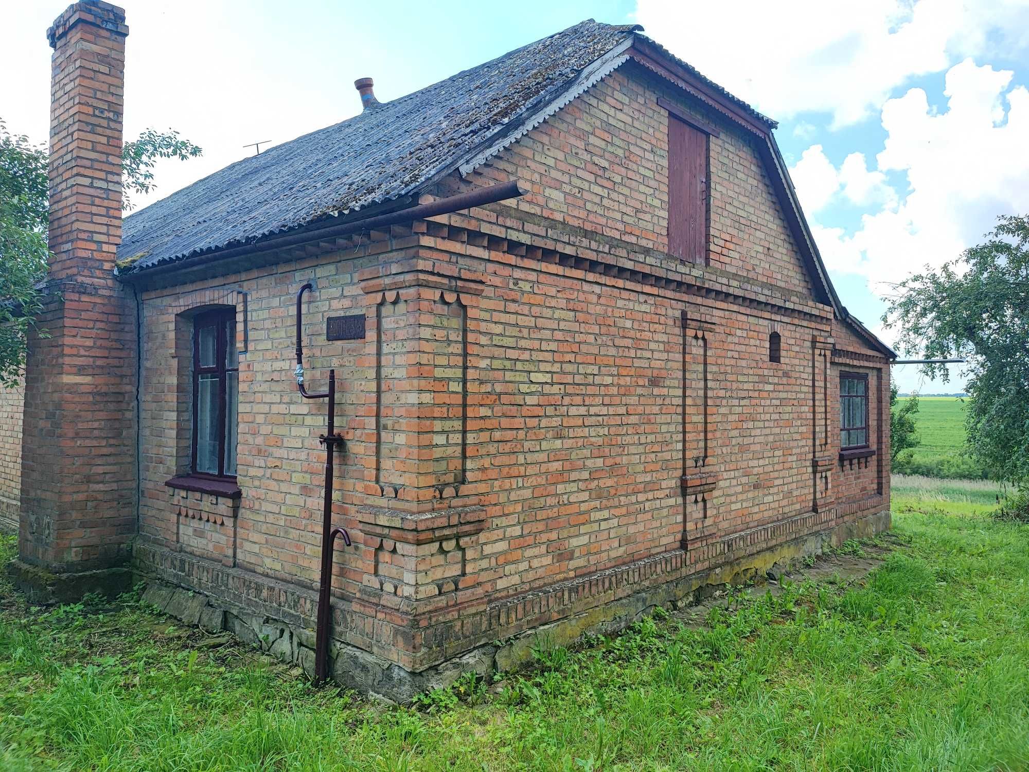 Терміново пробам будинок с. Іванківці