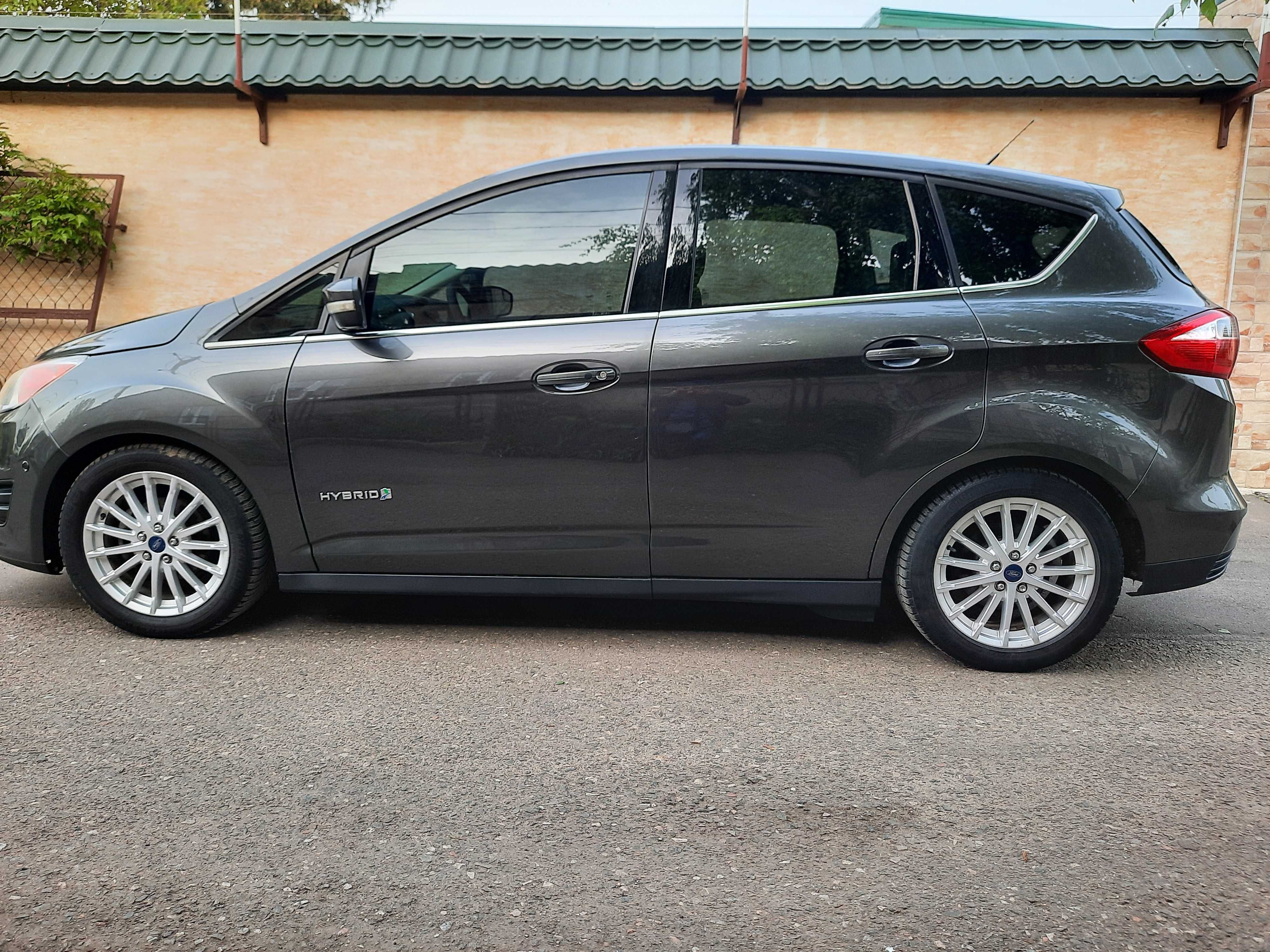 Ford C-Max  SEL 2016 Г.В. ГИБРИД