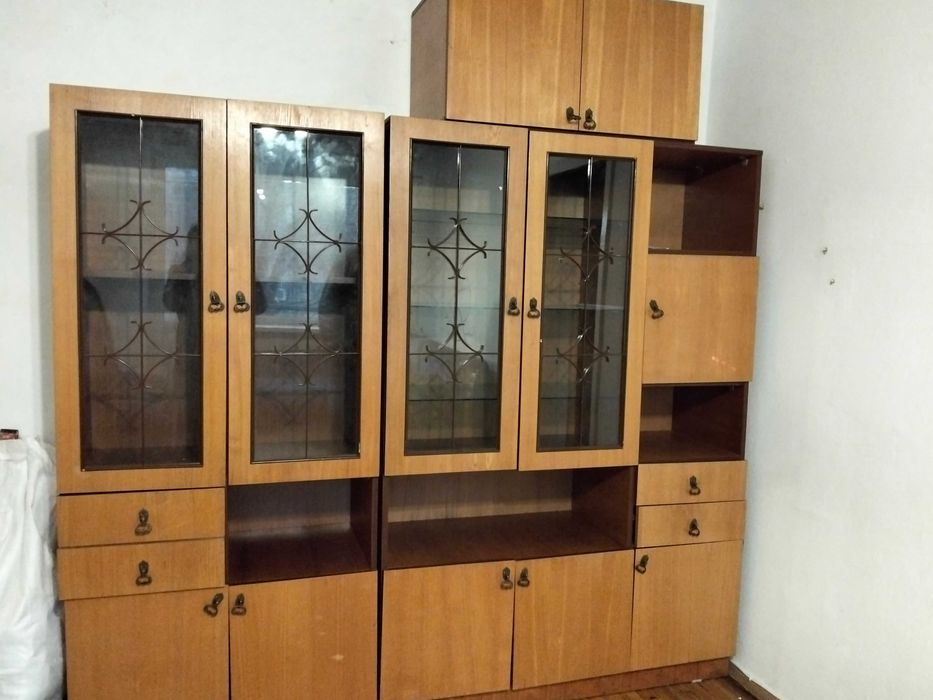 продам стенку-сервант (винтаж)