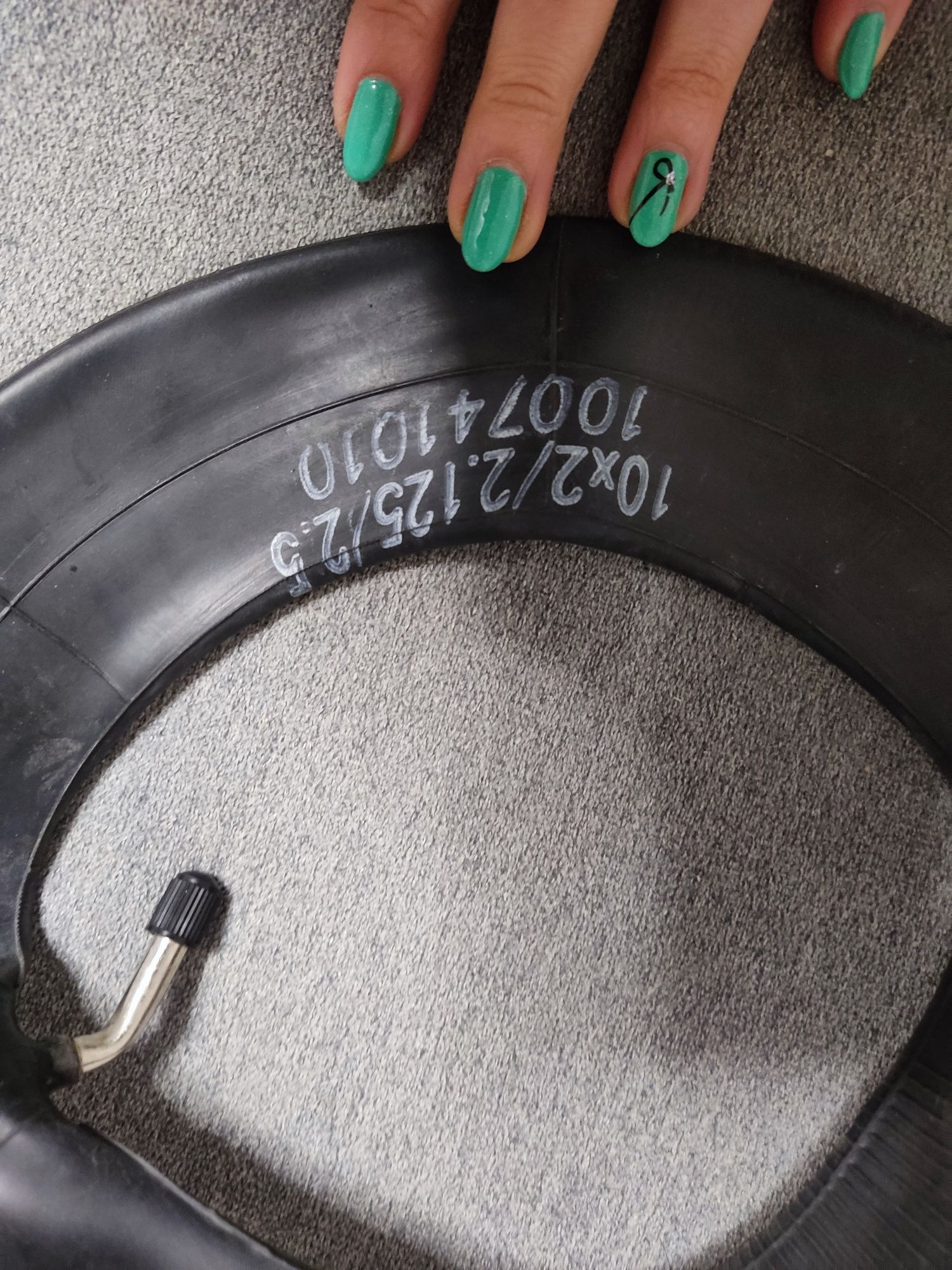 Uniwersalna dętka 10'' z zagiętym zaworem