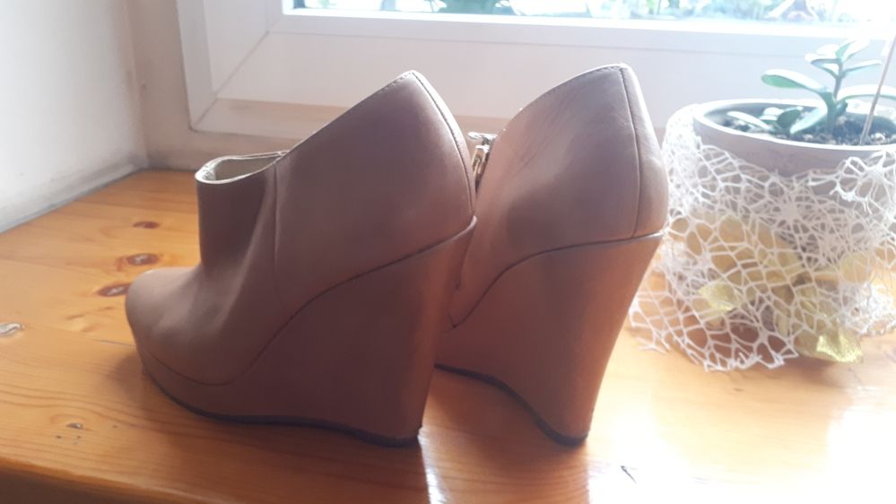 Botki Reserved r. 37