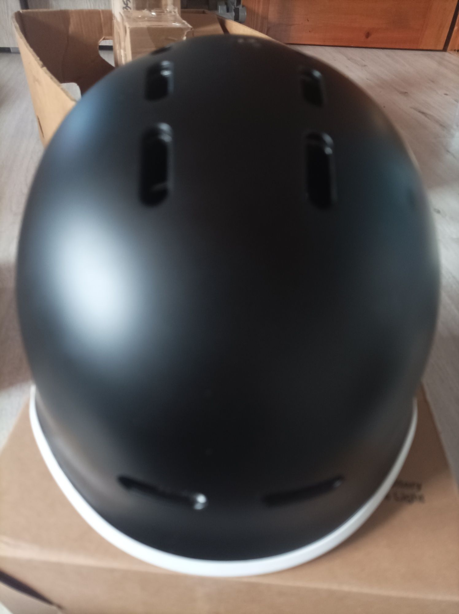 Kask rowerowy z diodą led