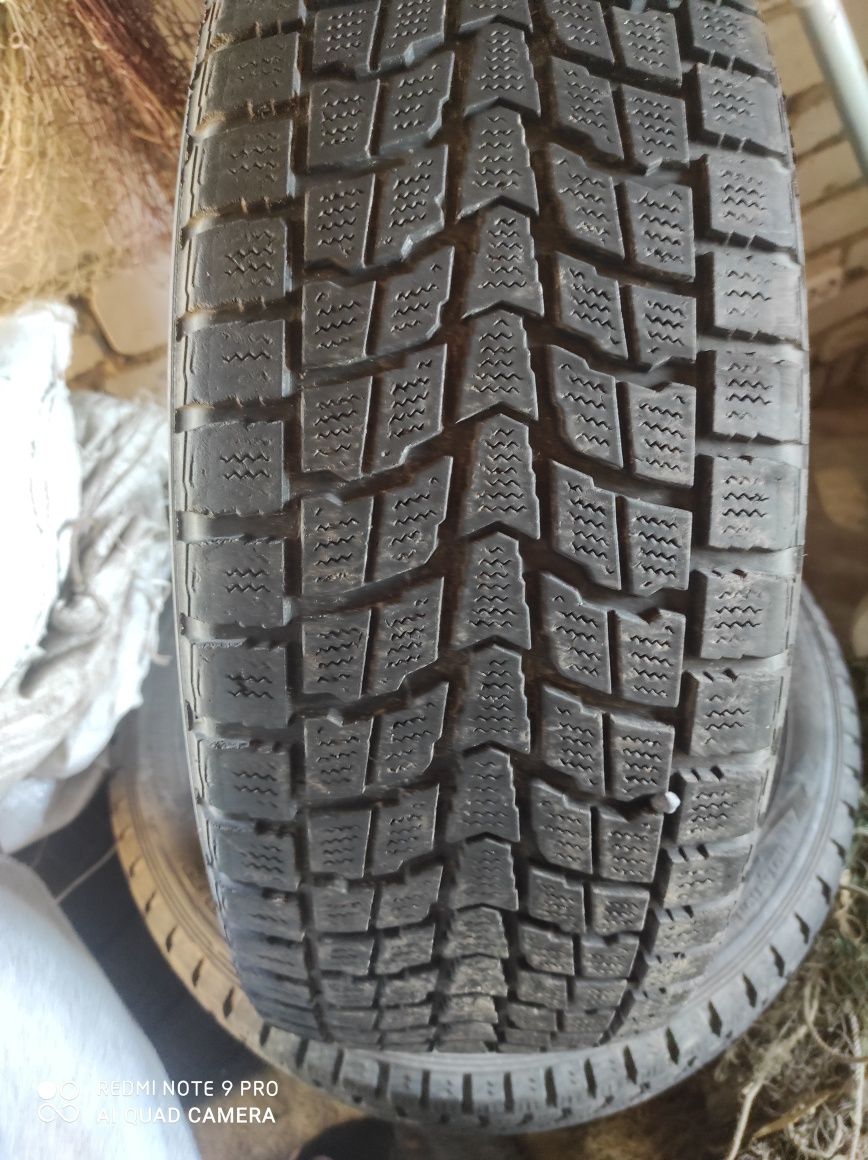 Продам шины 235/36R18