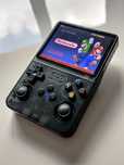 NOWA Retro Konsola 15.000 gier z 18 konsol w obudowie GameBoy'a