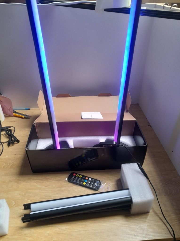 Zestaw 2 lamp smart led rgb ustellar stojące 22w dx21004-2 aplikacja