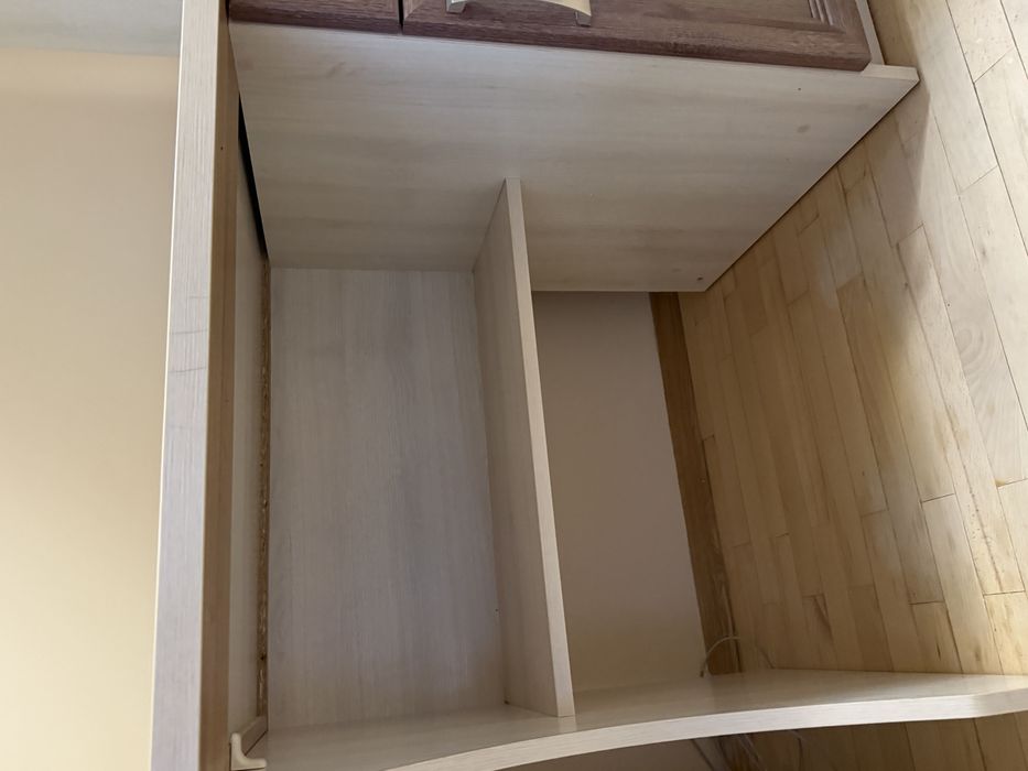 Стіл компʼютерний письмовий