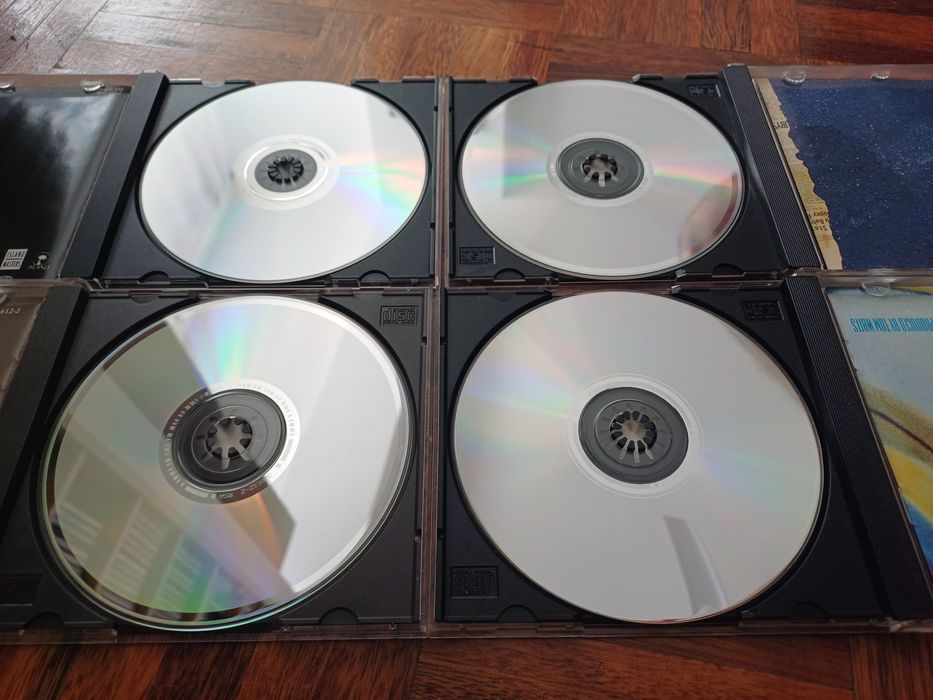 Cds em bom estado. 5€ cada cd.