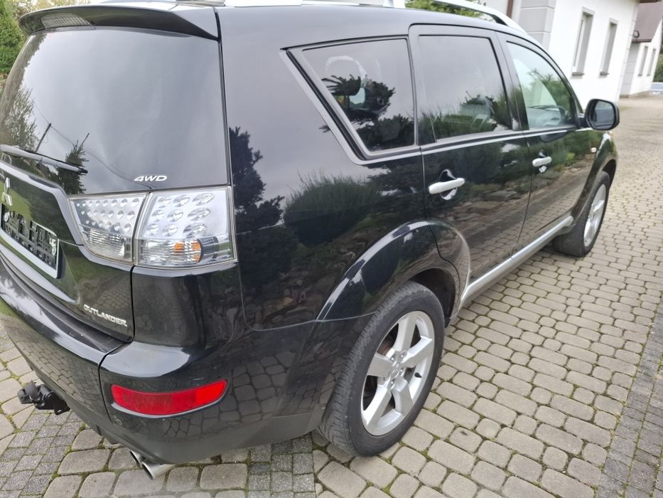 Mitsubishi Outlander 2.0 DiD diesel 4x4   7 osobowy
