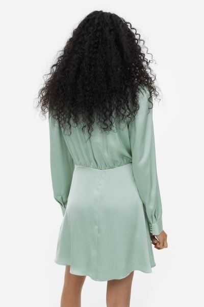 Чарівна мятна святкова сукня міні атласна h&m xs 34