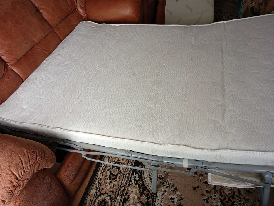 Диван раскладной (французская раскладушка) и 2 кресла