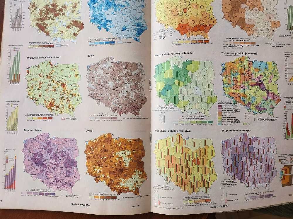 ATLAS GEOGRAFICZNY POLSKI  dla klas III ówczesnego wieku Praca zb