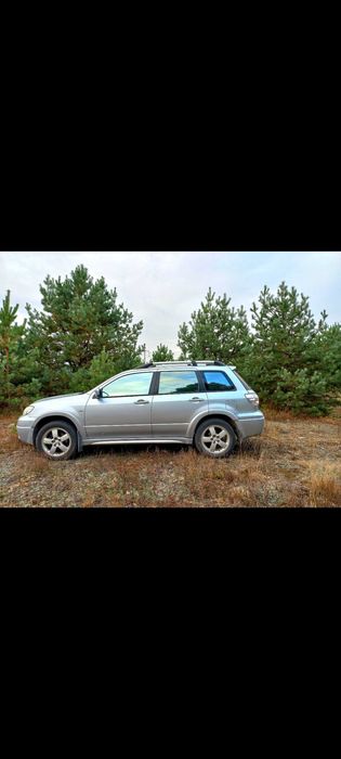 Продається Mitsubishi Outlender 2008 рік