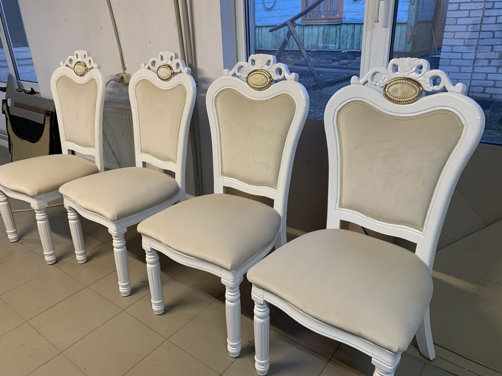 Перетяжка, реставрація меблів