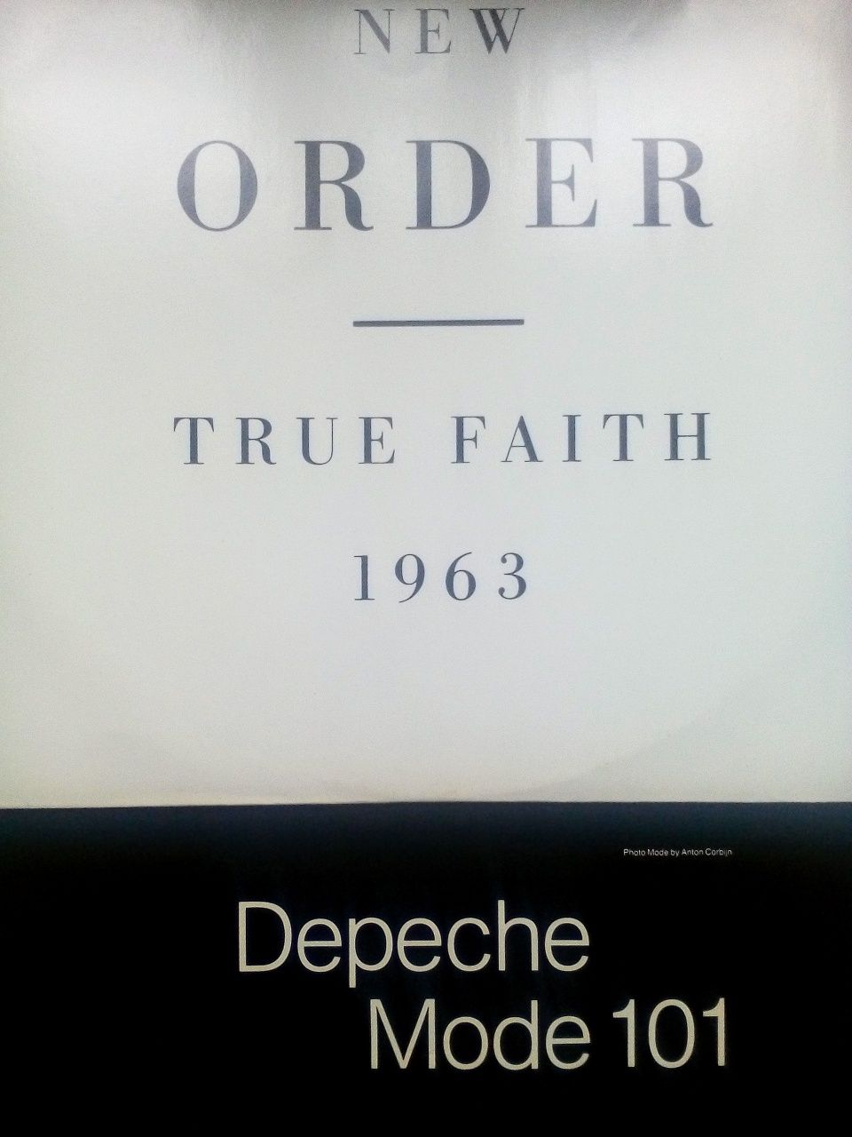 Capa do Vinil New Order e livro do vinil Depeche Mode